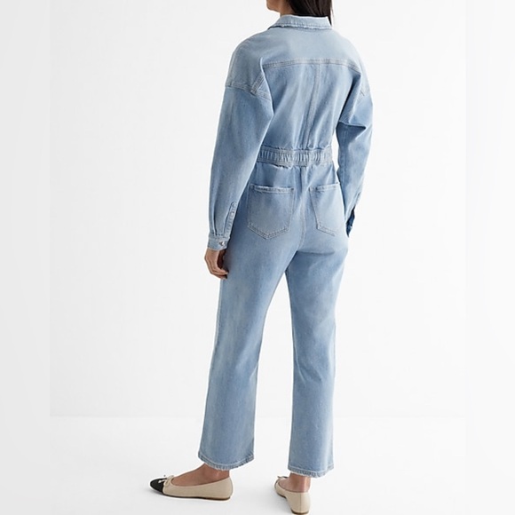 Express Slight Distressed Denim Relaxed Ankle Straight Leg Jumpsuit SZ S - NWOT - Picture 7 of 7
